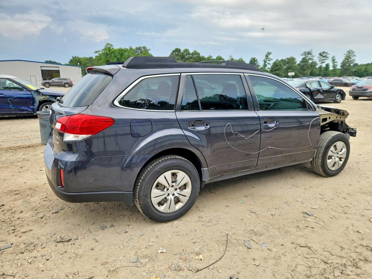 2013 SUBARU OUTBACK