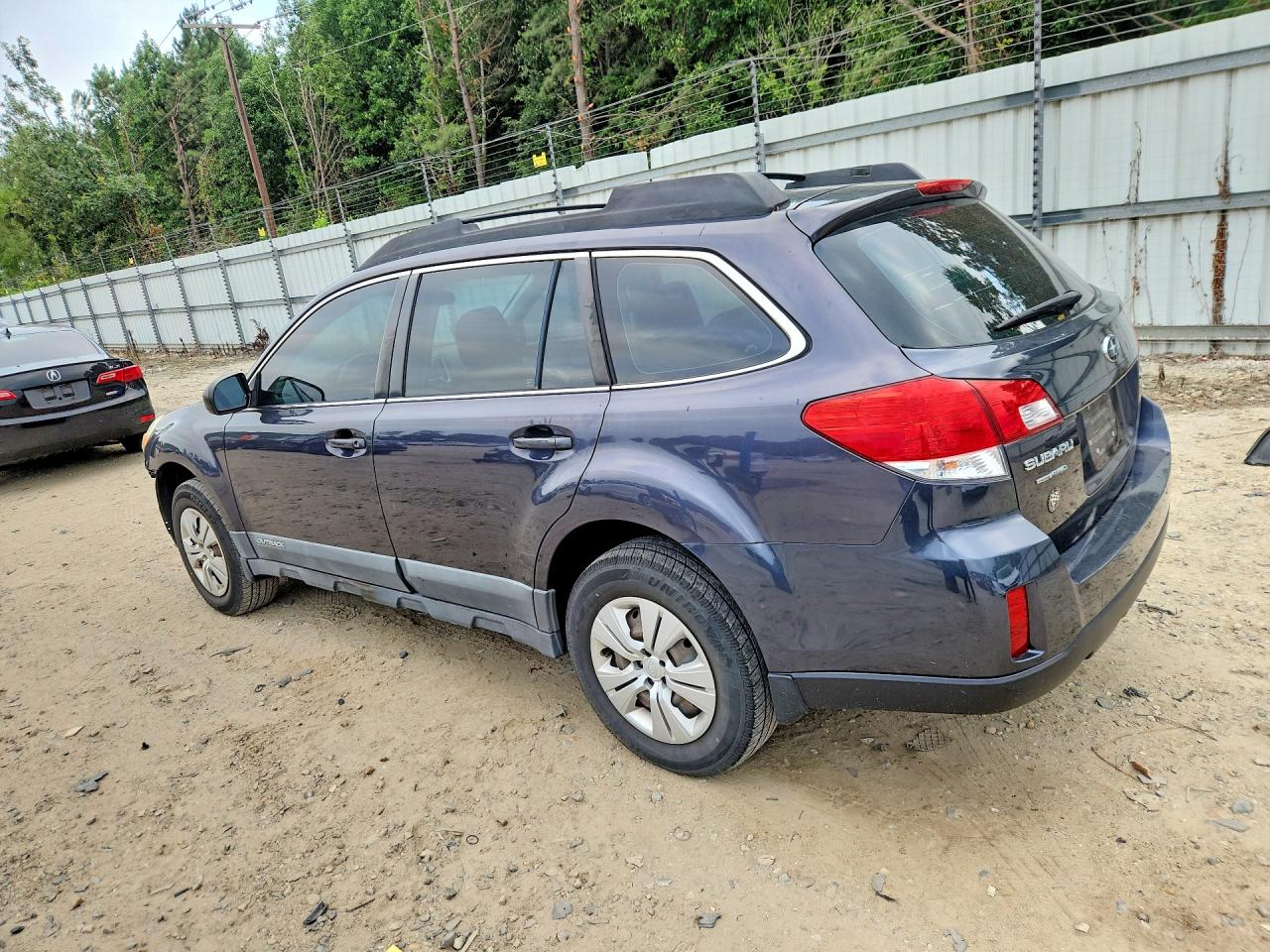 2013 SUBARU OUTBACK