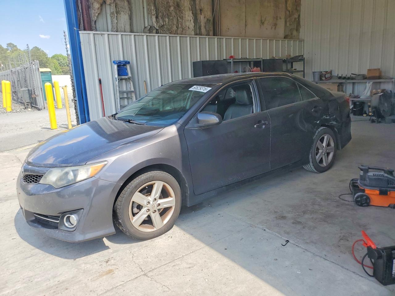 2013 TOYOTA CAMRY