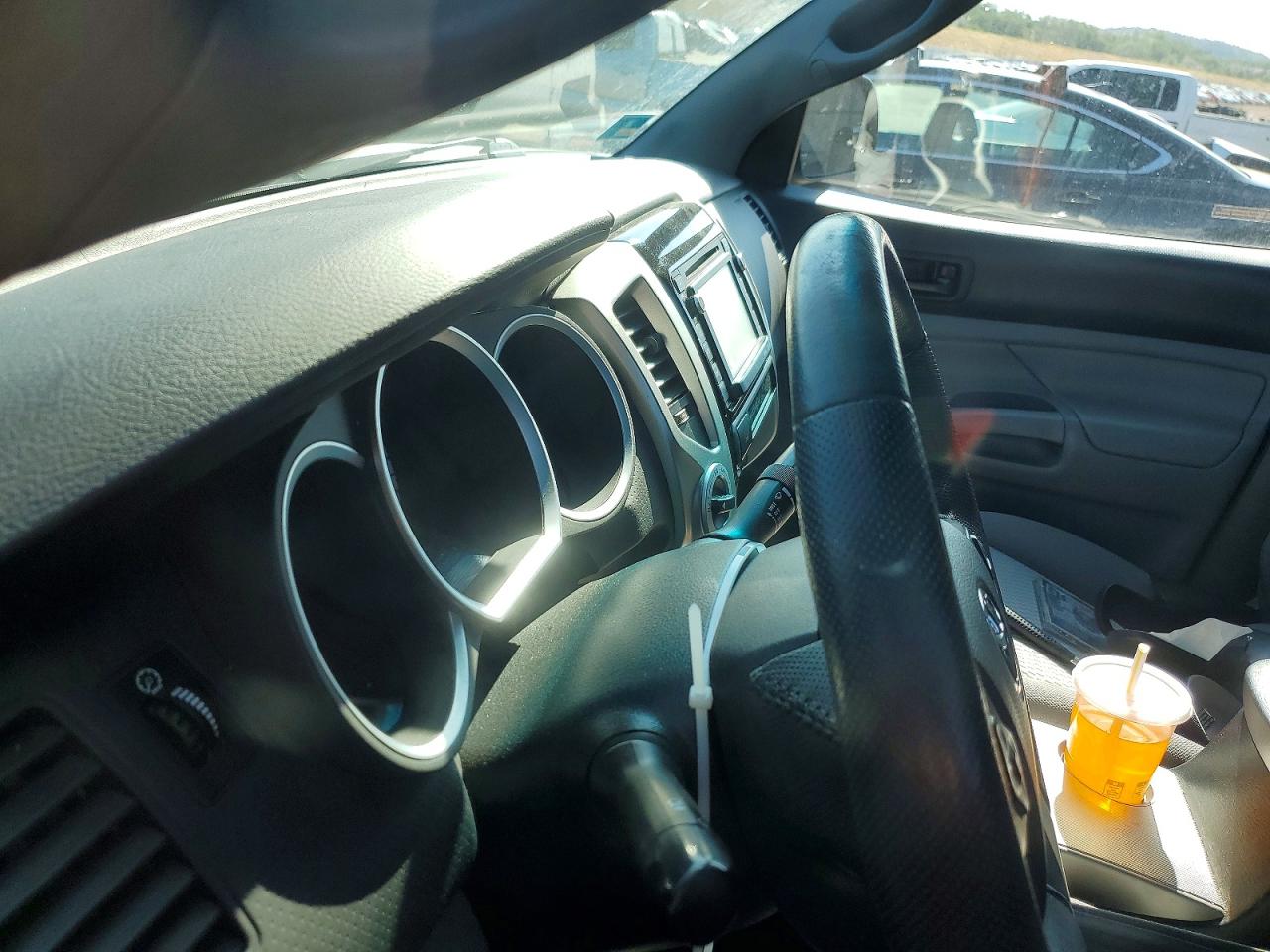 2015 TOYOTA TACOMA