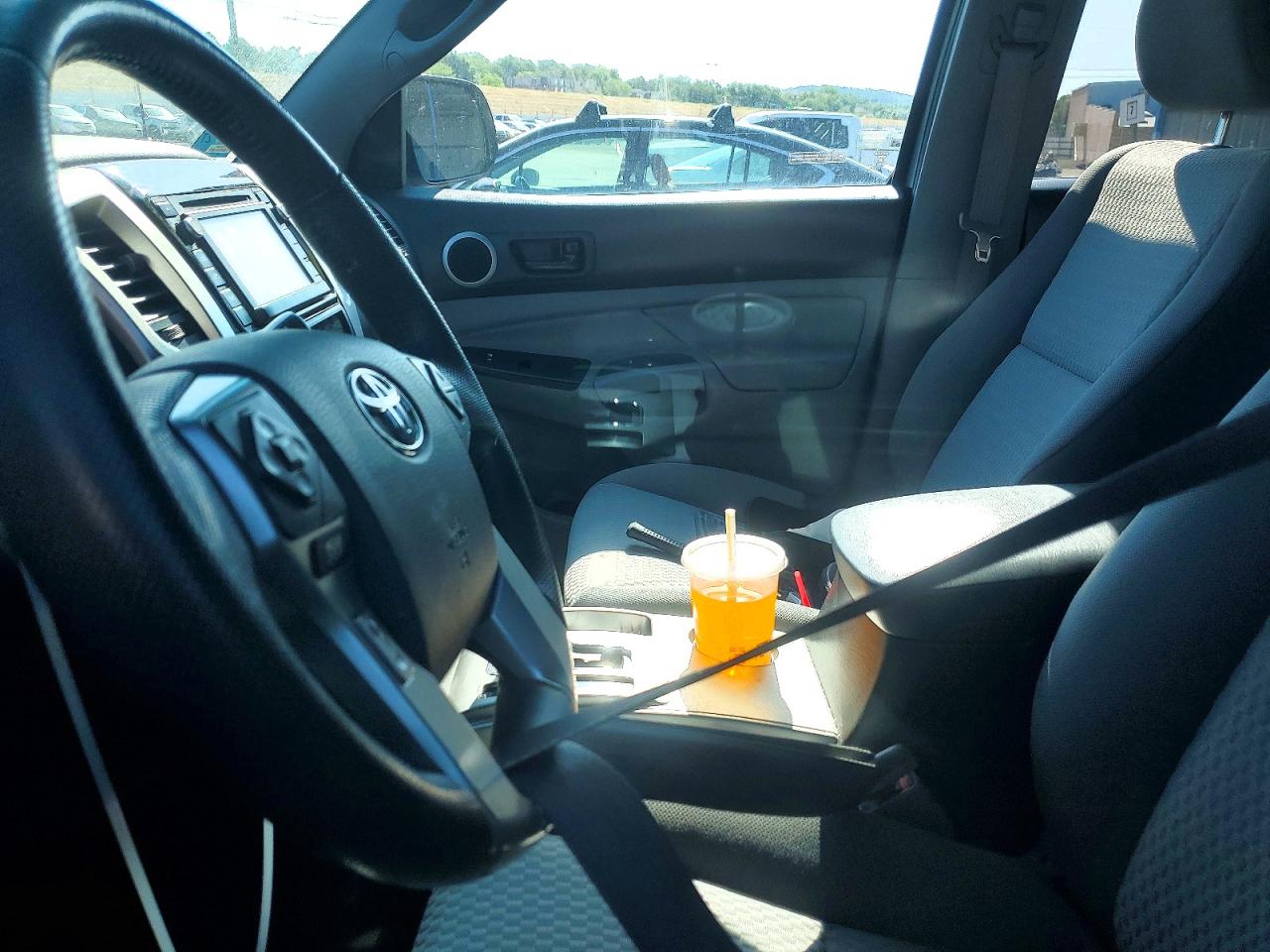 2015 TOYOTA TACOMA