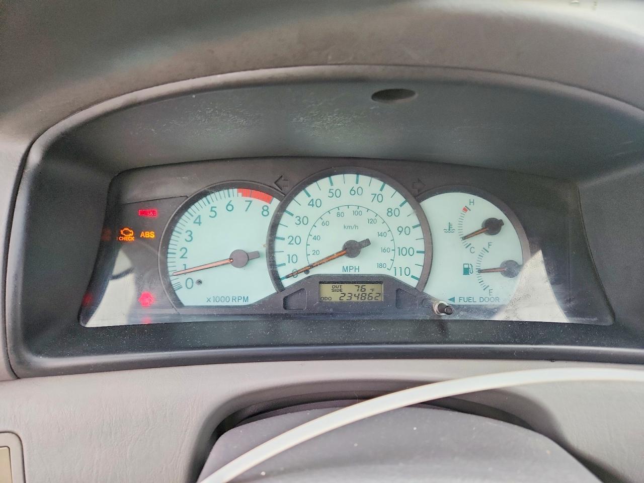 2004 TOYOTA COROLLA
