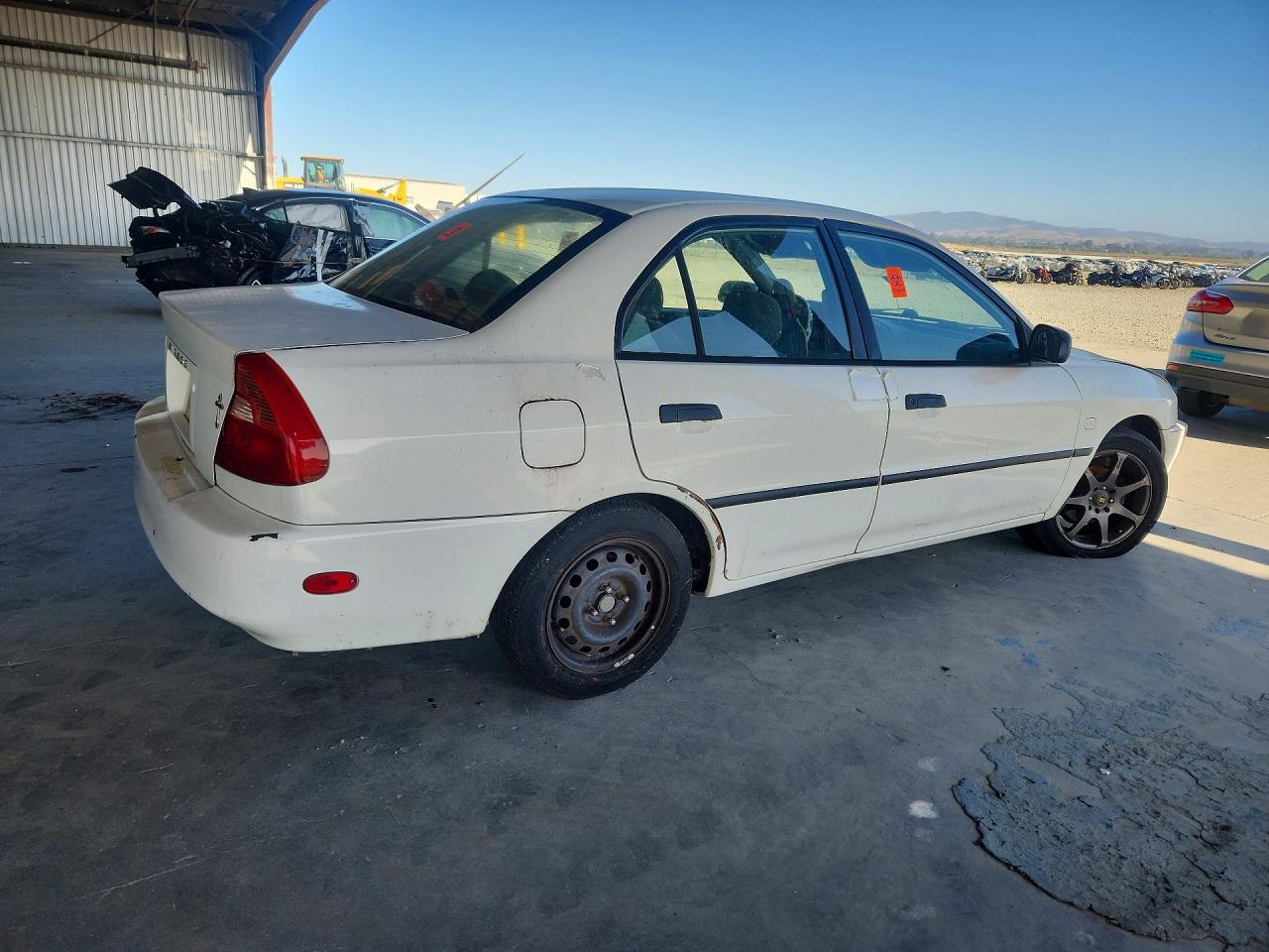 2000 MITSUBISHI MIRAGE