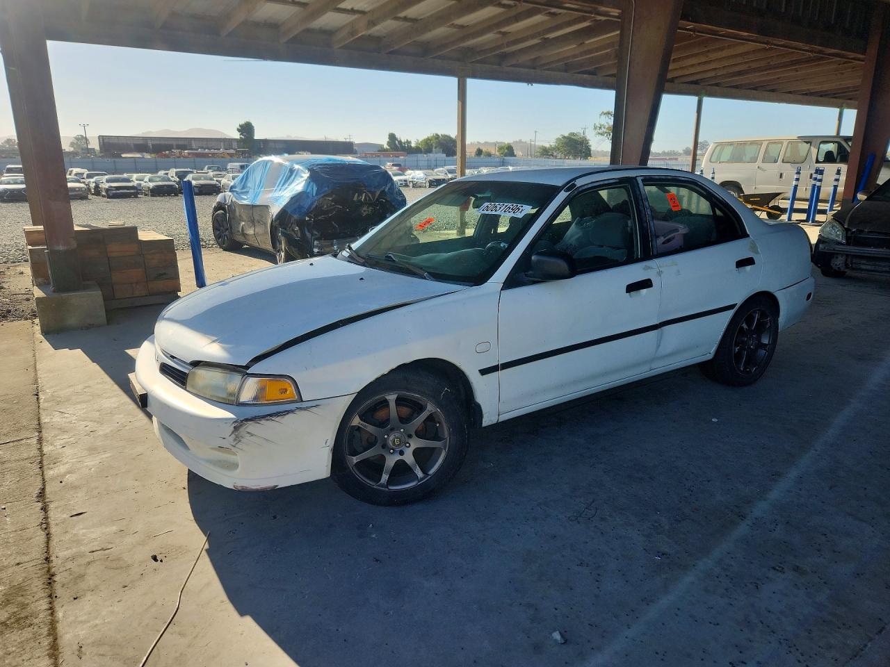 2000 MITSUBISHI MIRAGE