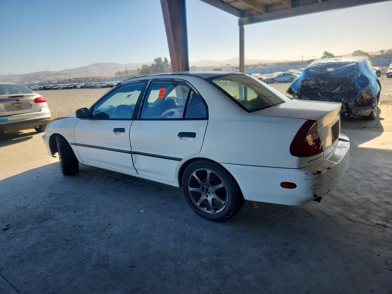 2000 MITSUBISHI MIRAGE