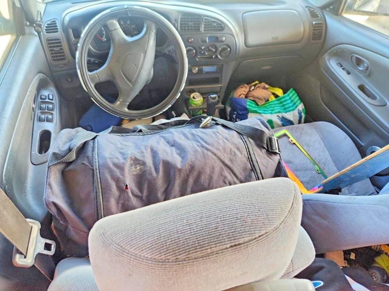 2000 MITSUBISHI MIRAGE