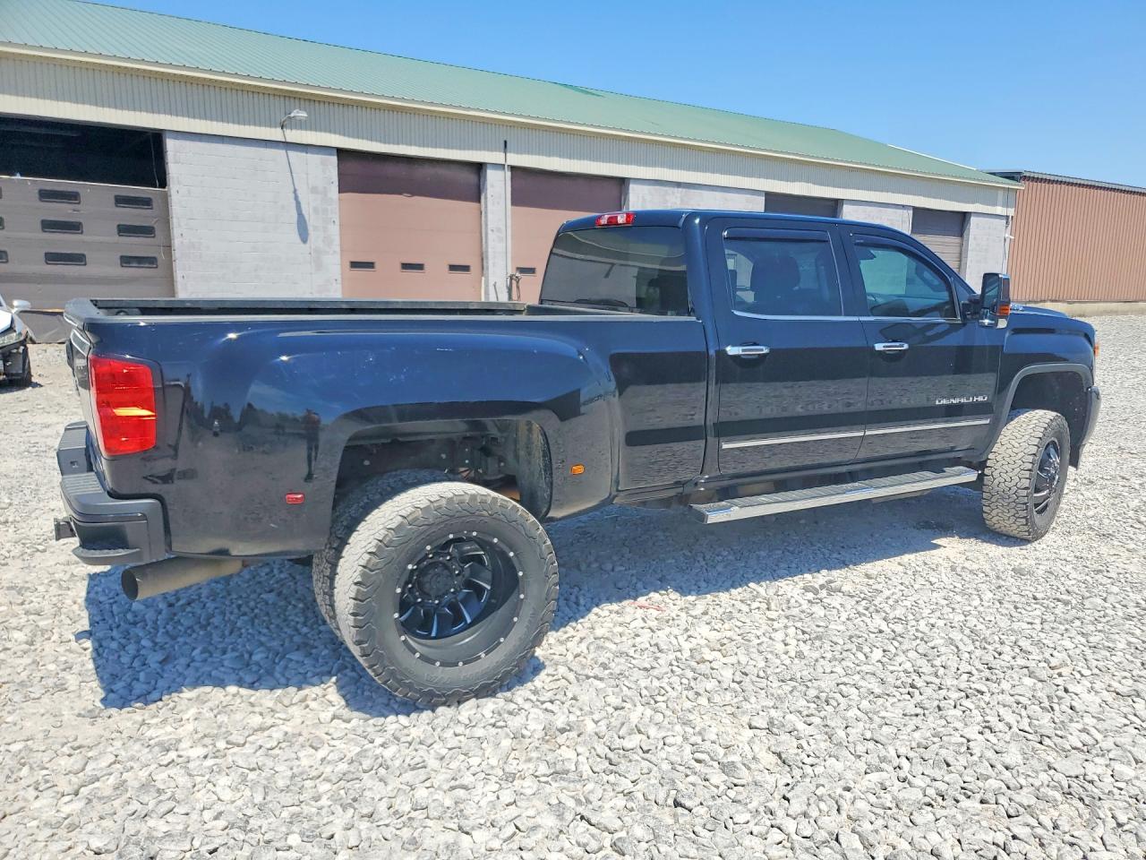 2017 GMC SIERRA