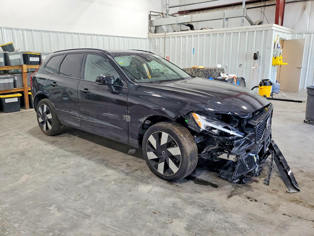 2024 VOLVO XC60