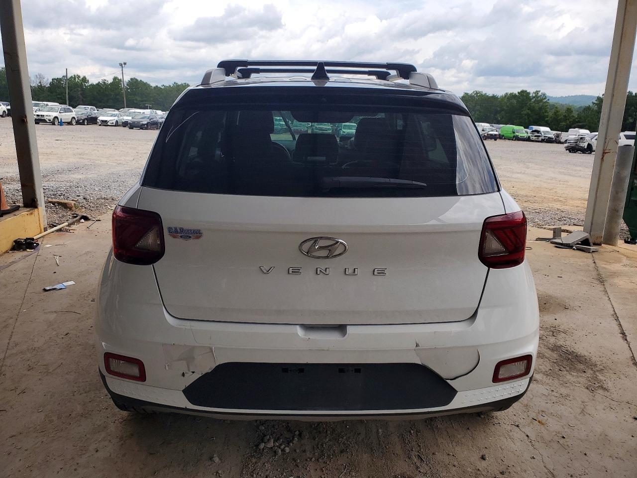 2022 HYUNDAI VENUE