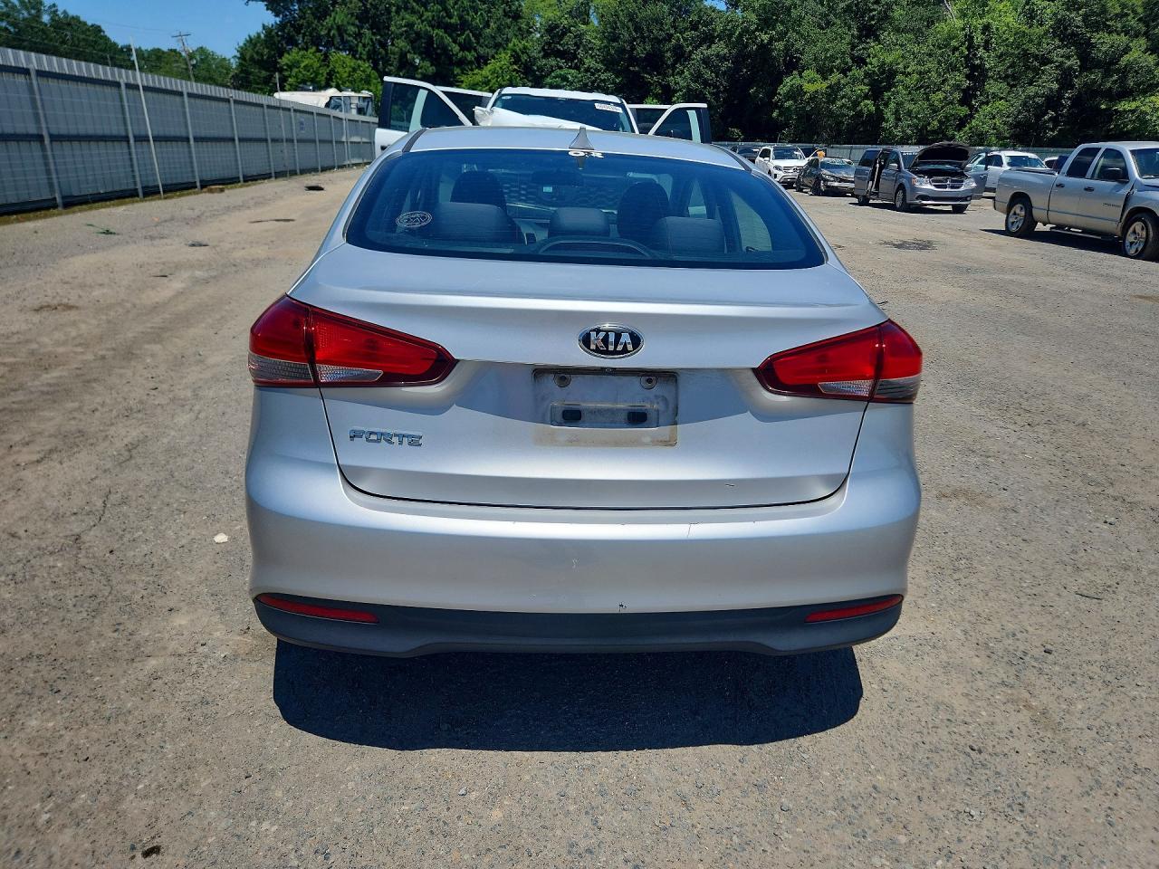 2017 KIA FORTE