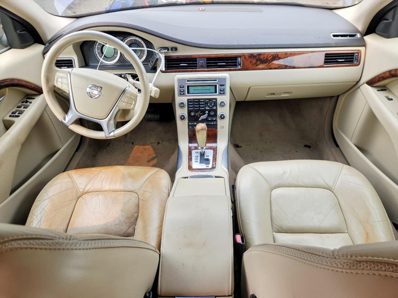 2011 VOLVO XC70