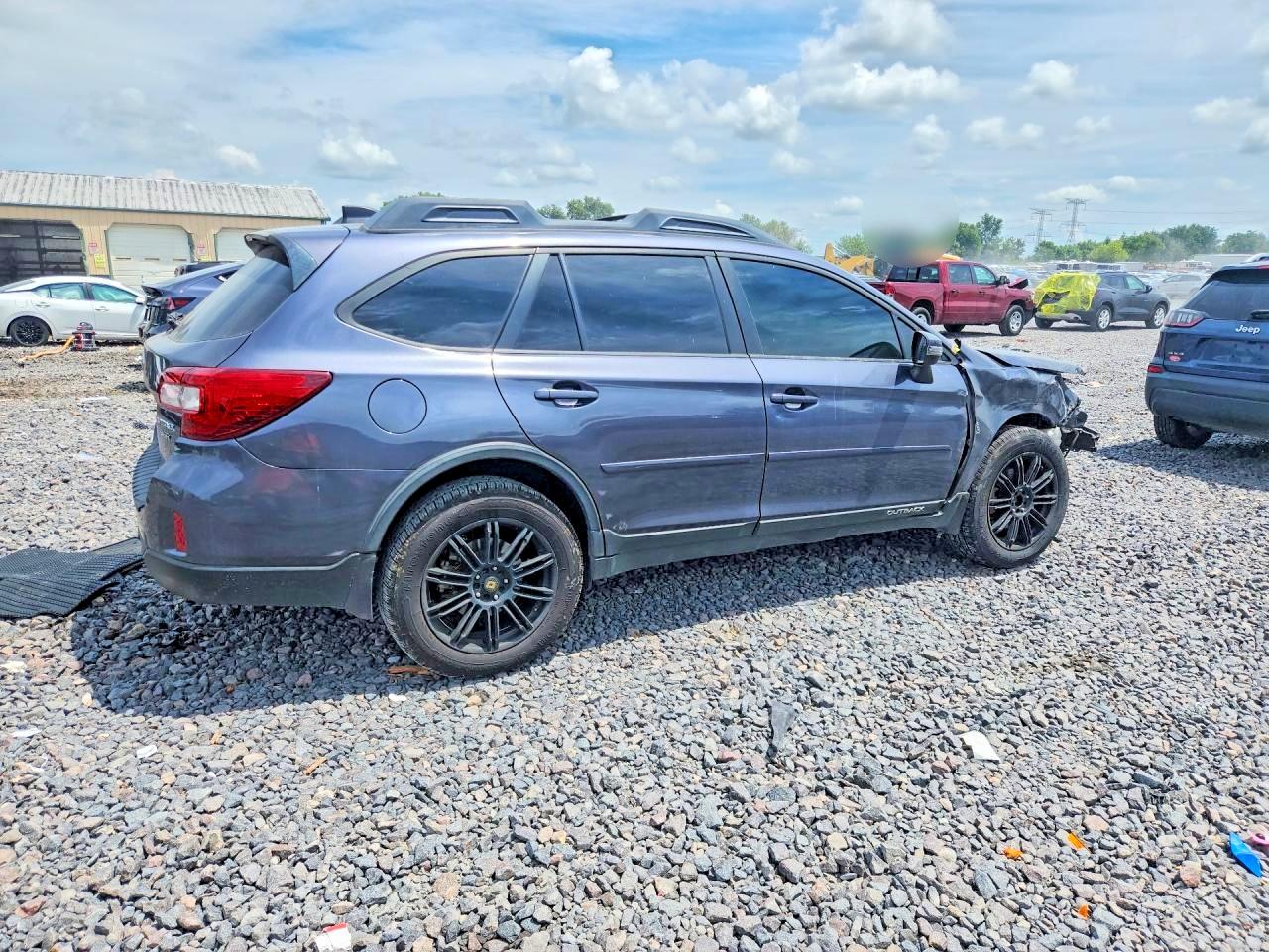 2016 SUBARU OUTBACK