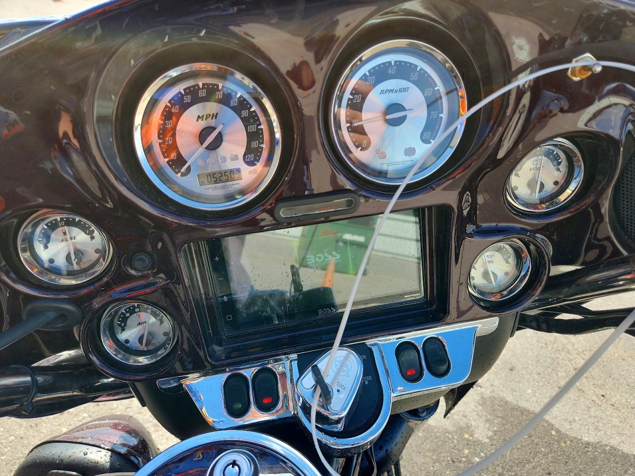 2006 HARLEY-DAVIDSON FL