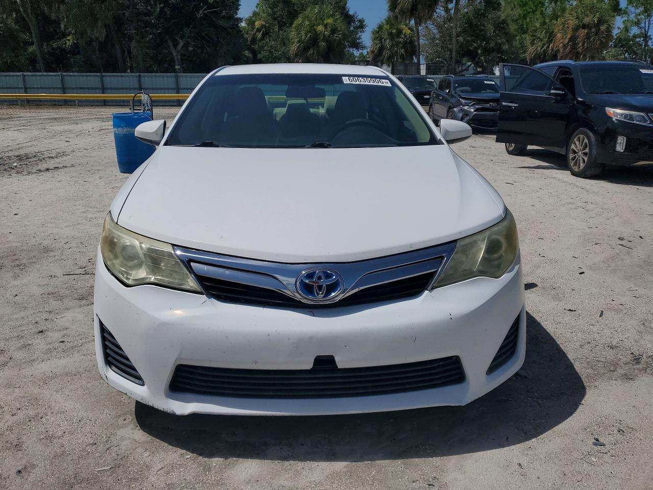 2013 TOYOTA CAMRY SOLA