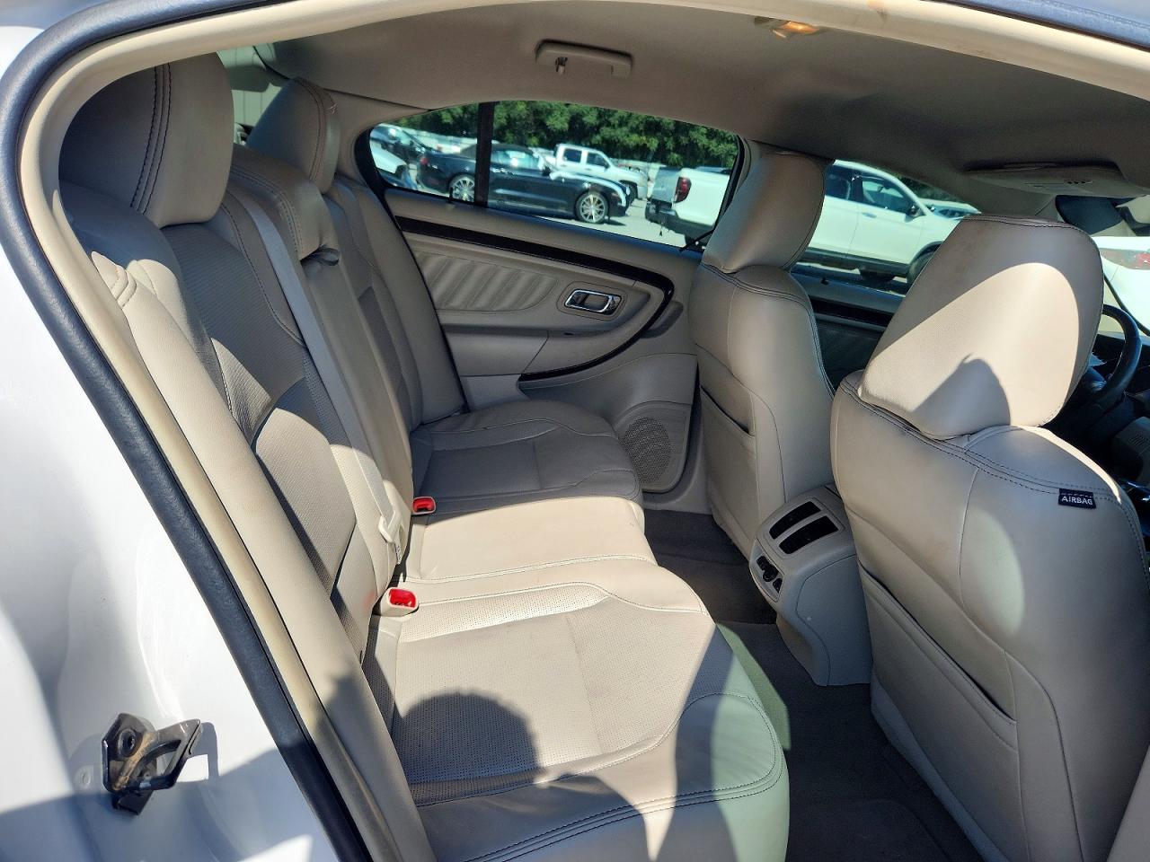 2010 FORD TAURUS