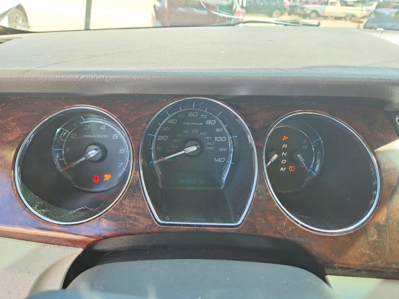 2010 FORD TAURUS