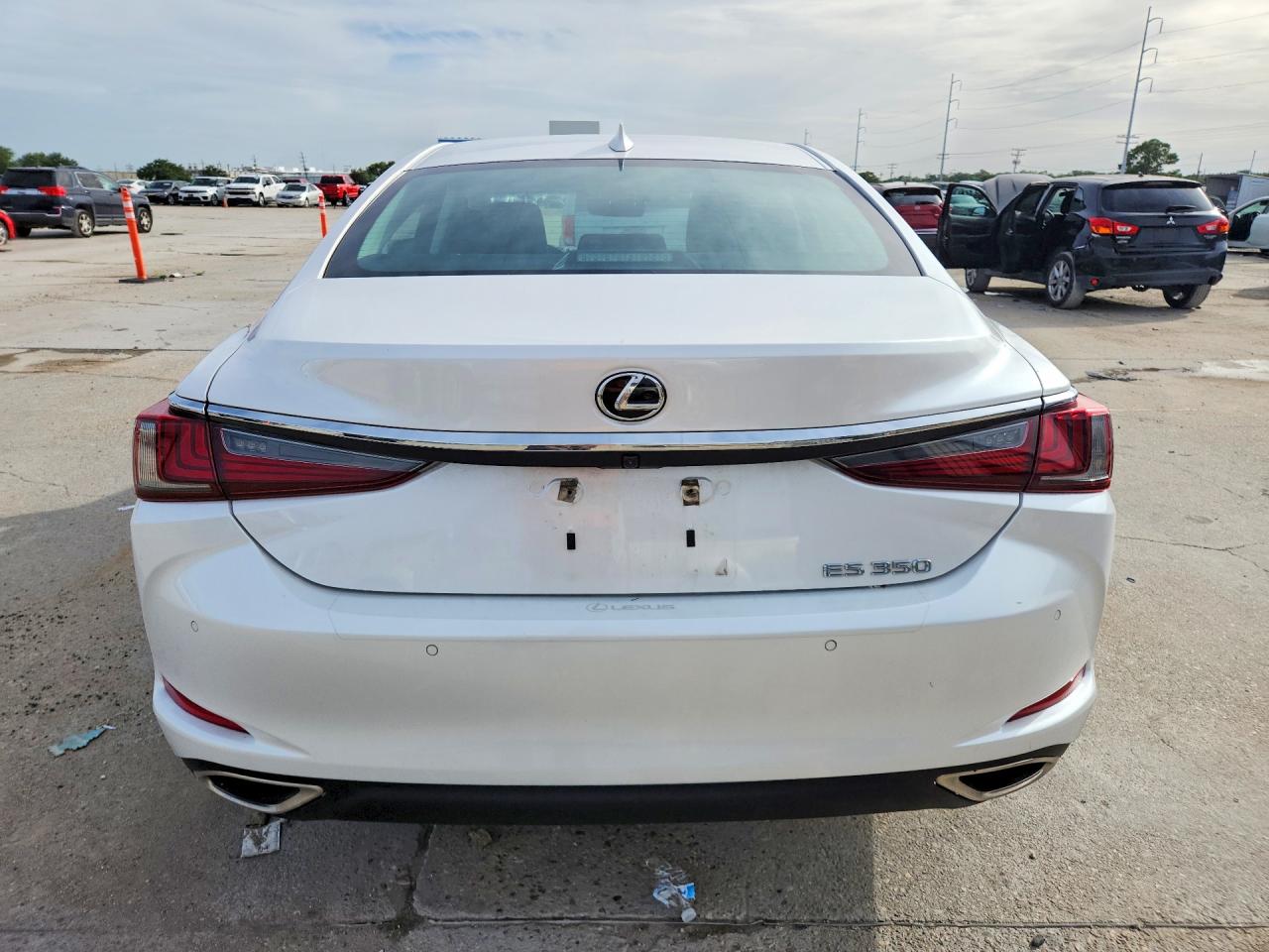 2020 LEXUS ES350