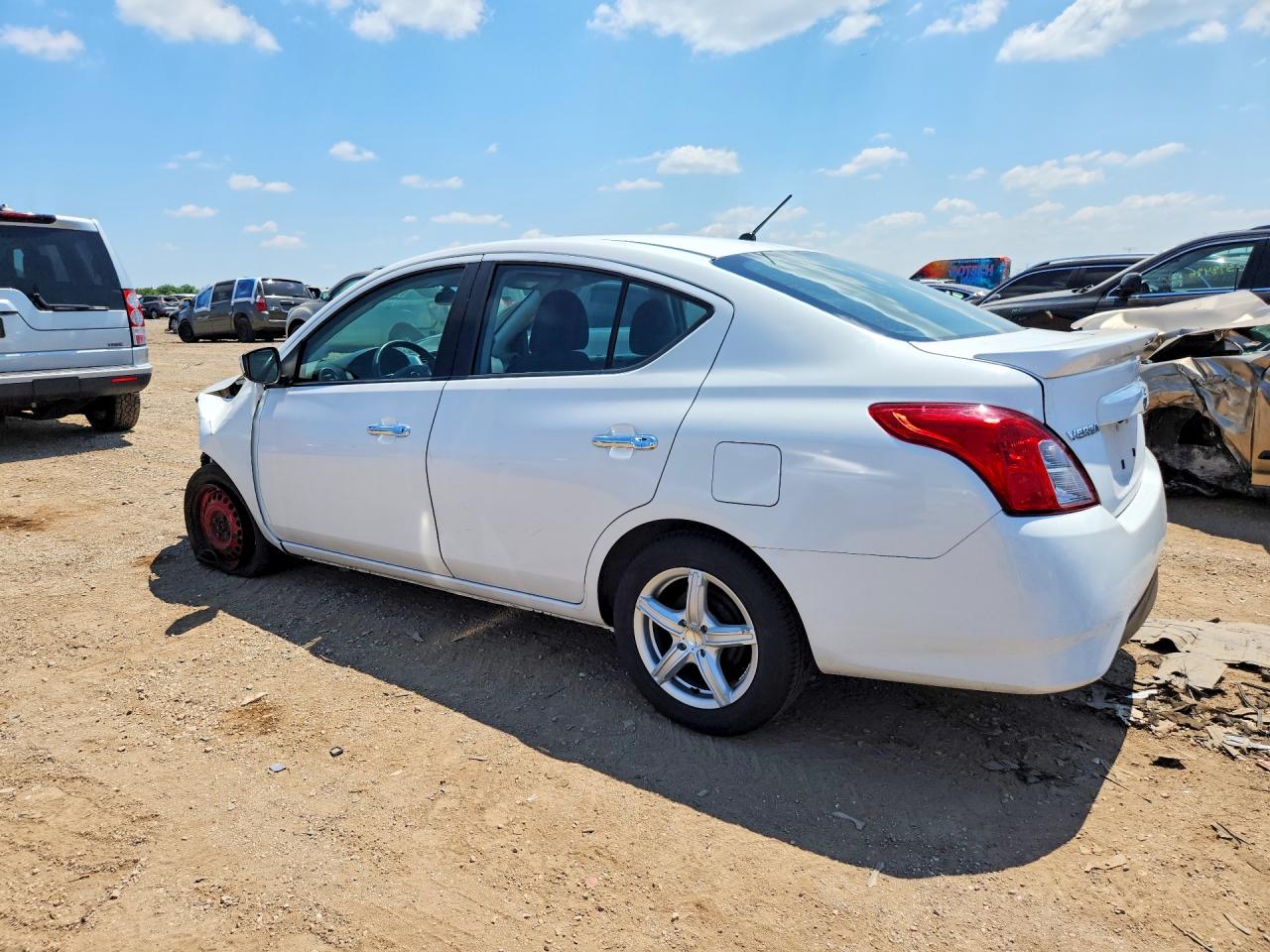 2019 NISSAN VERSA
