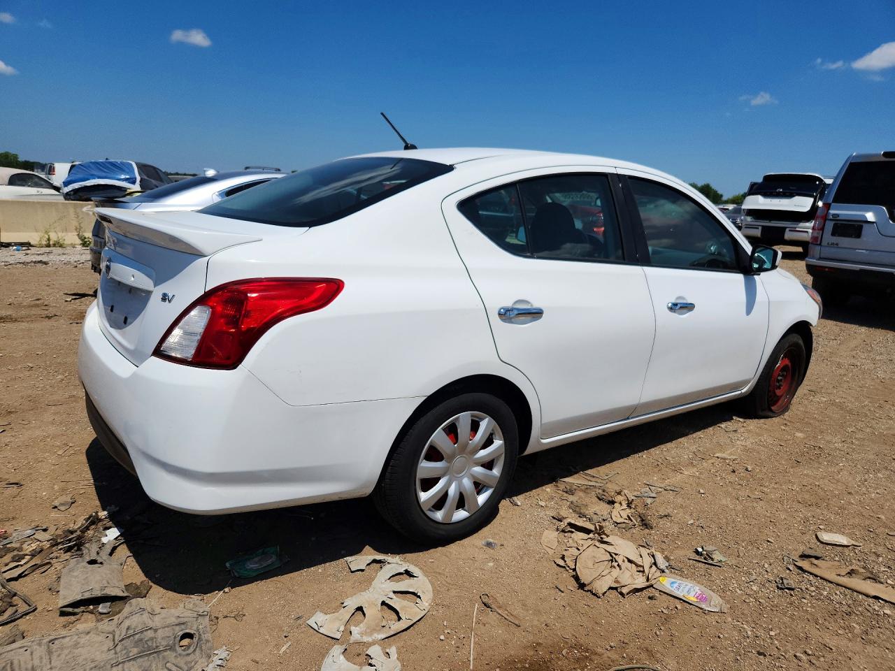 2019 NISSAN VERSA