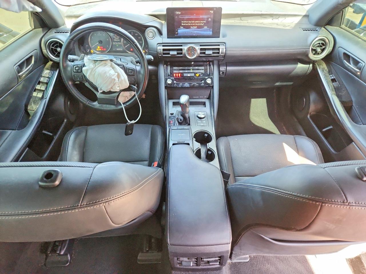 2021 LEXUS IS