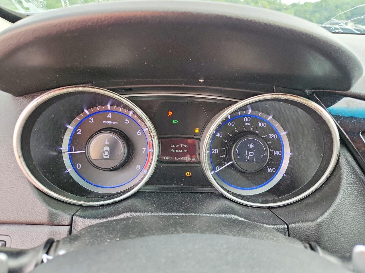 2011 HYUNDAI SONATA