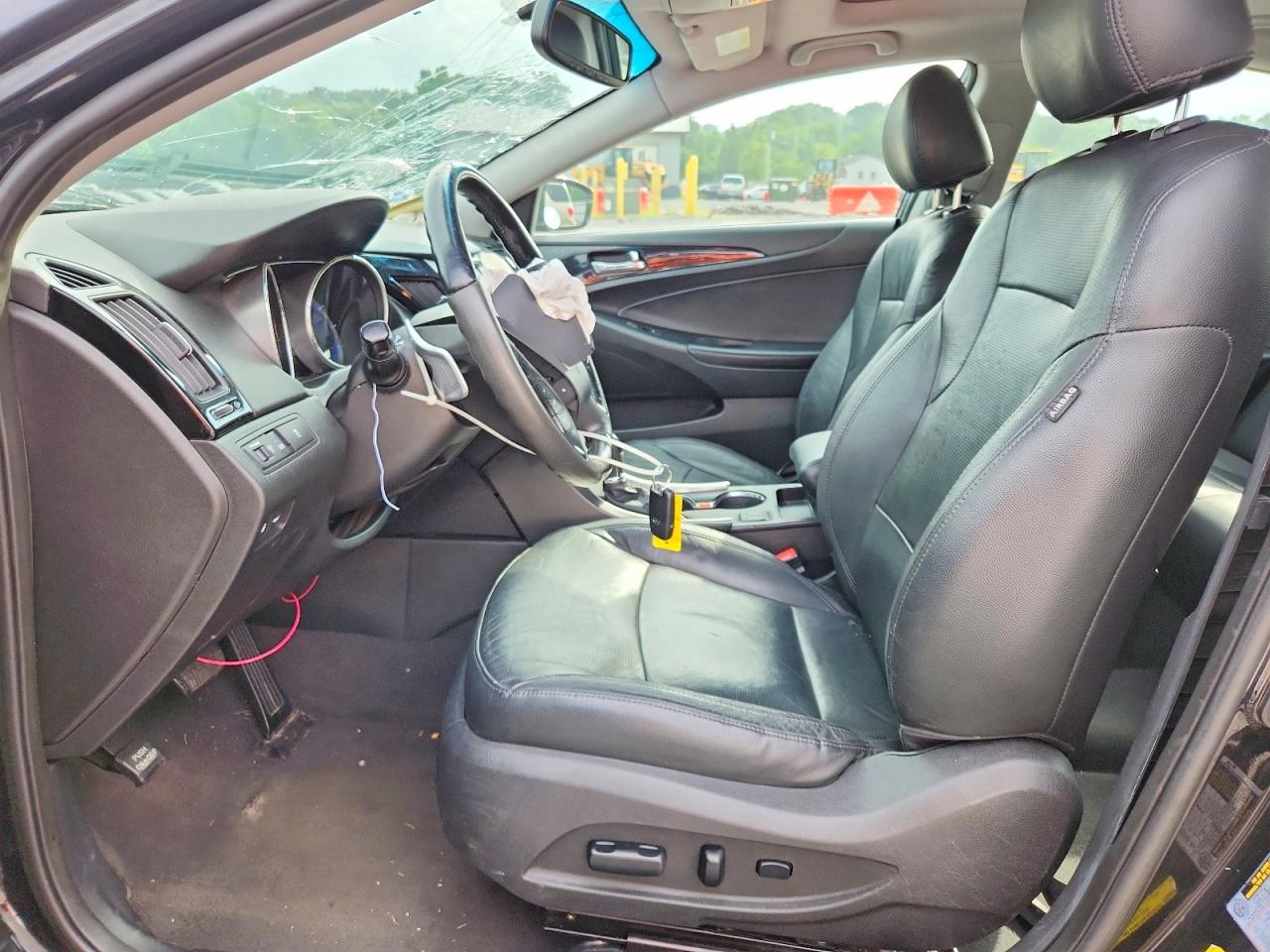 2011 HYUNDAI SONATA
