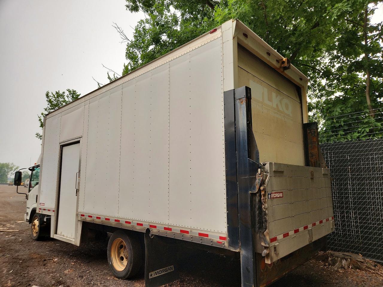 2016 ISUZU NPR