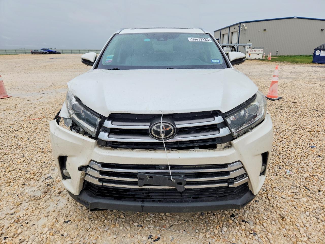 2017 TOYOTA HIGHLANDER