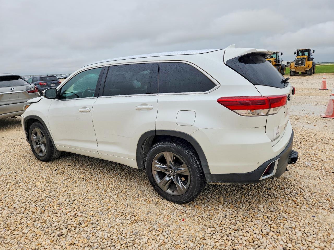 2017 TOYOTA HIGHLANDER