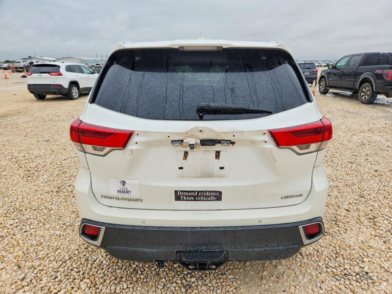 2017 TOYOTA HIGHLANDER