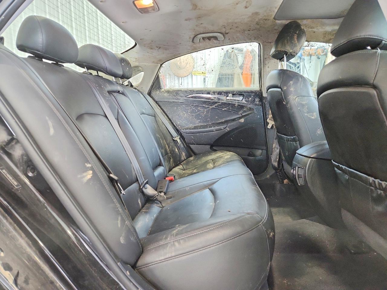 2011 HYUNDAI SONATA