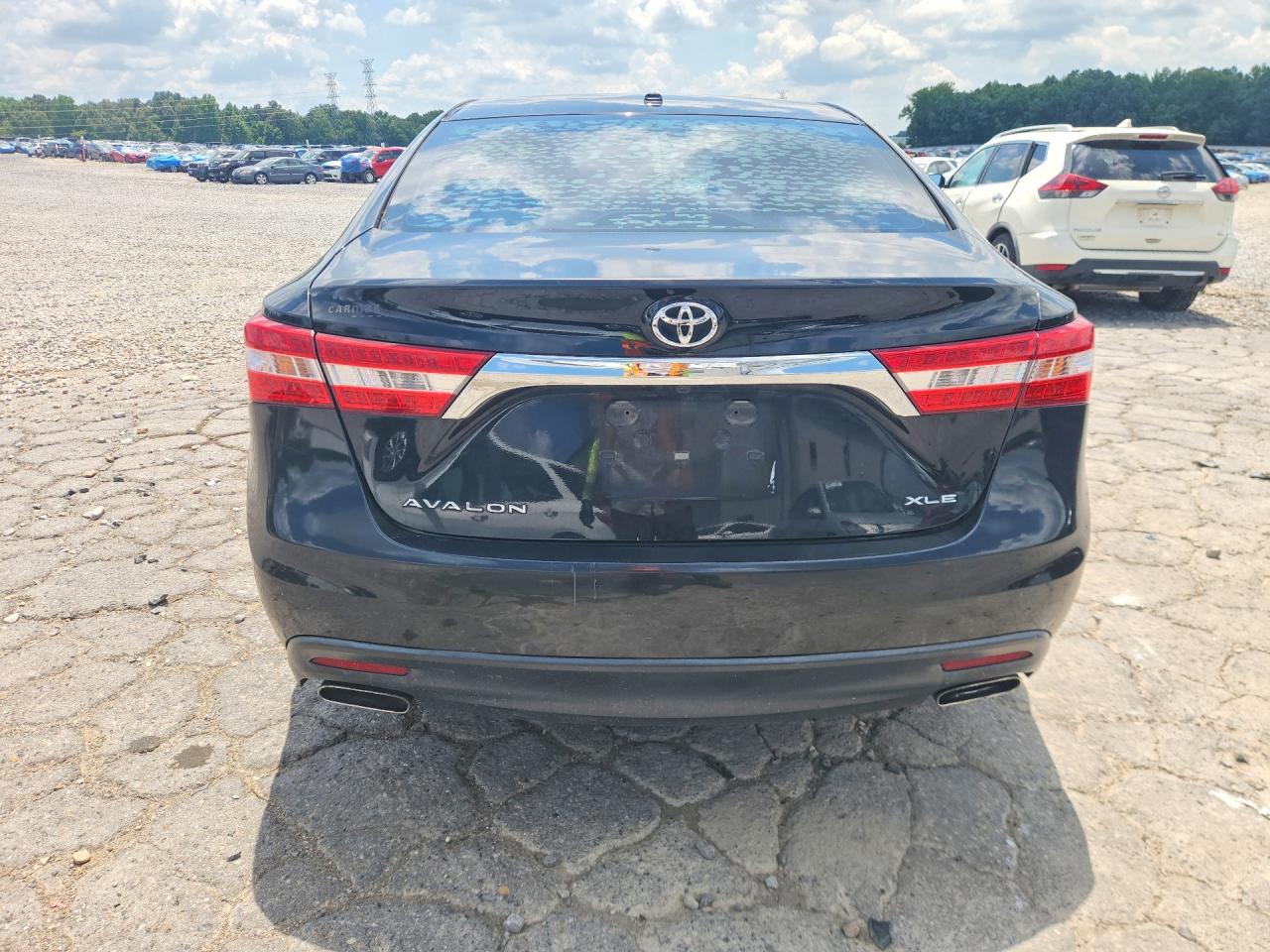 2015 TOYOTA AVALON