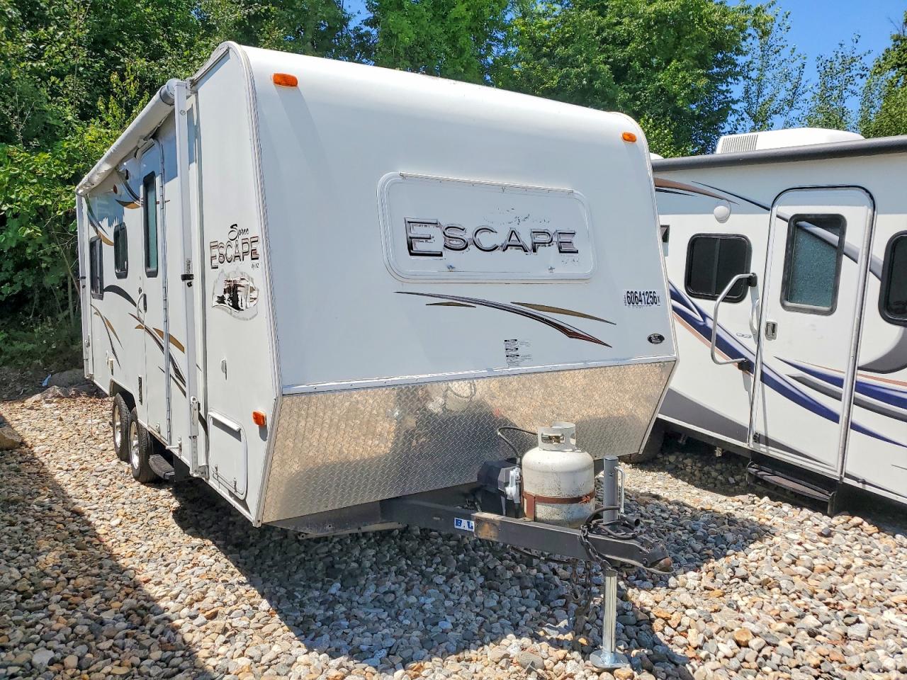2013 KZ ESCAPE