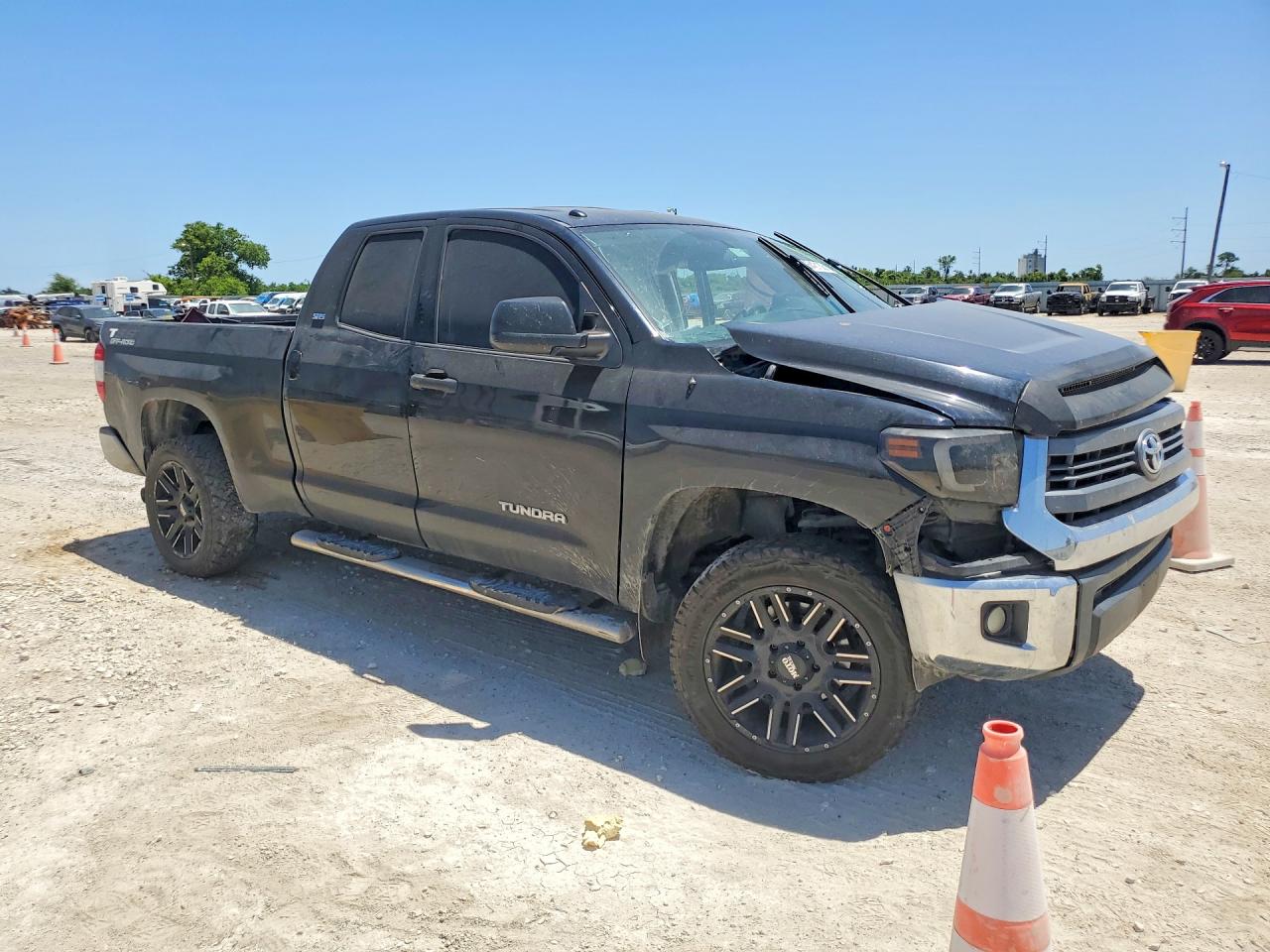 2014 TOYOTA TUNDRA