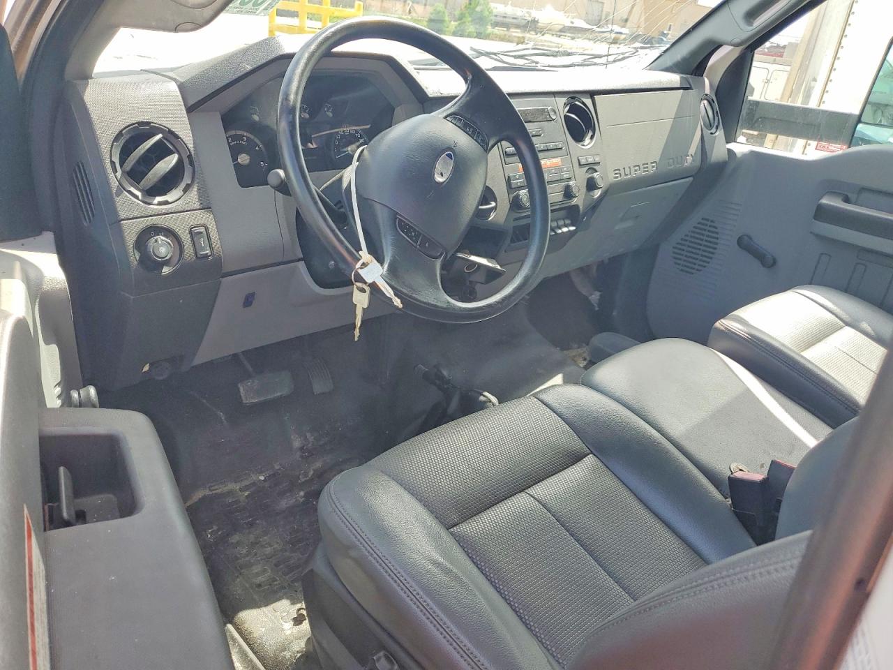 2013 FORD F750