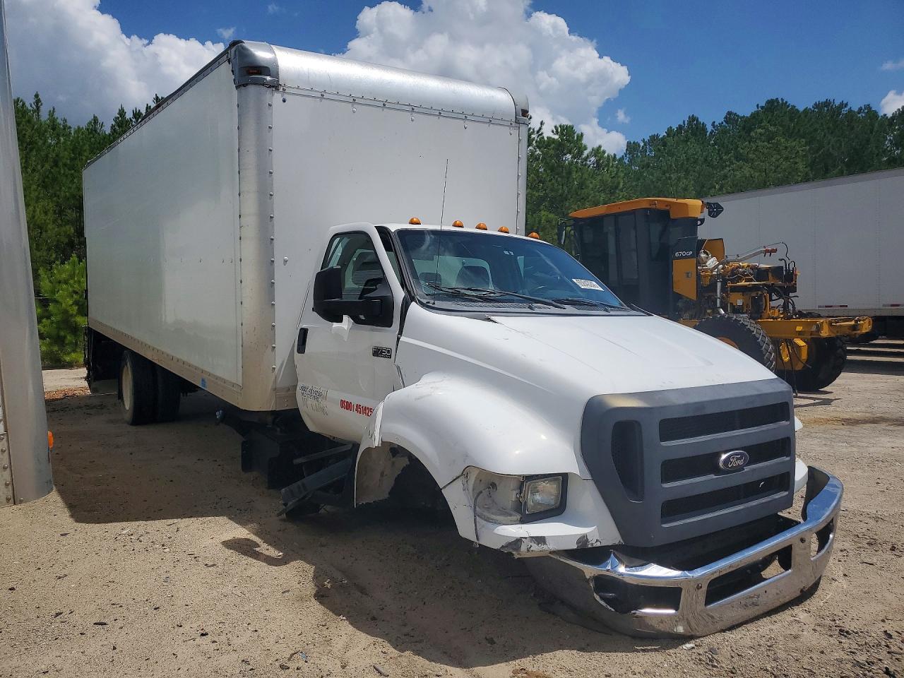 2013 FORD F750