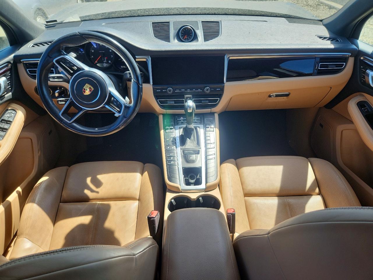 2021 PORSCHE MACAN