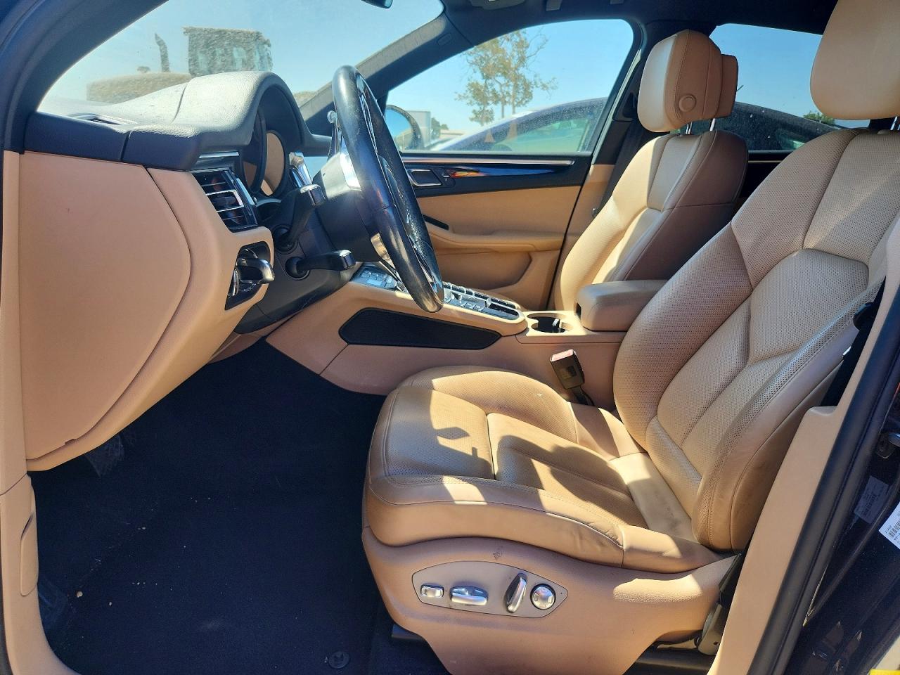 2021 PORSCHE MACAN