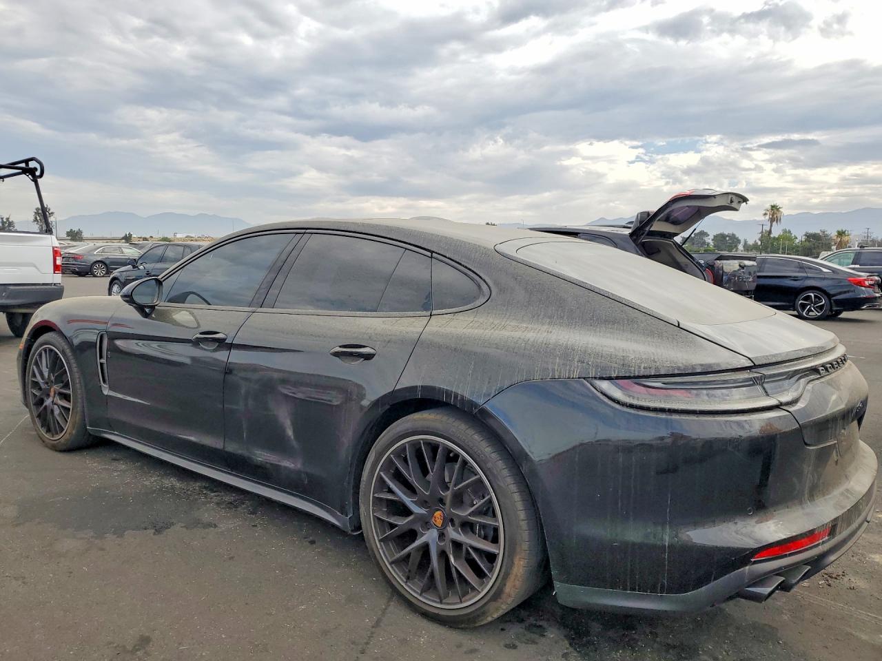 2023 PORSCHE PANAMERA