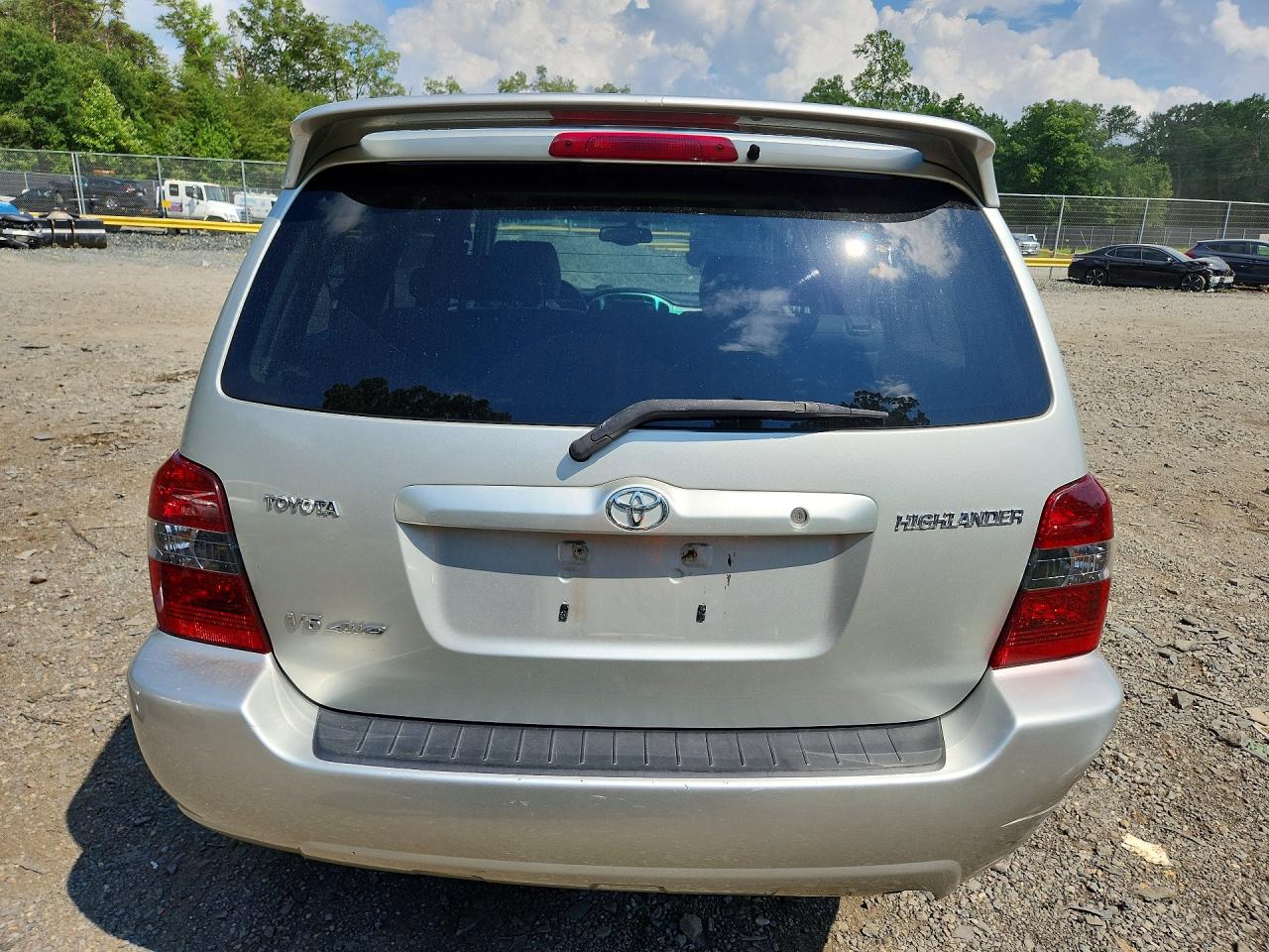 2005 TOYOTA HIGHLANDER