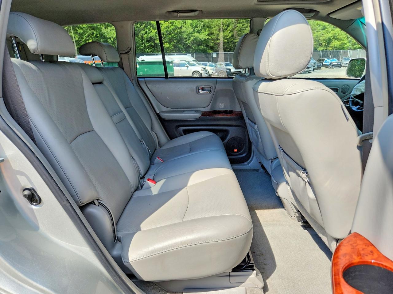 2005 TOYOTA HIGHLANDER