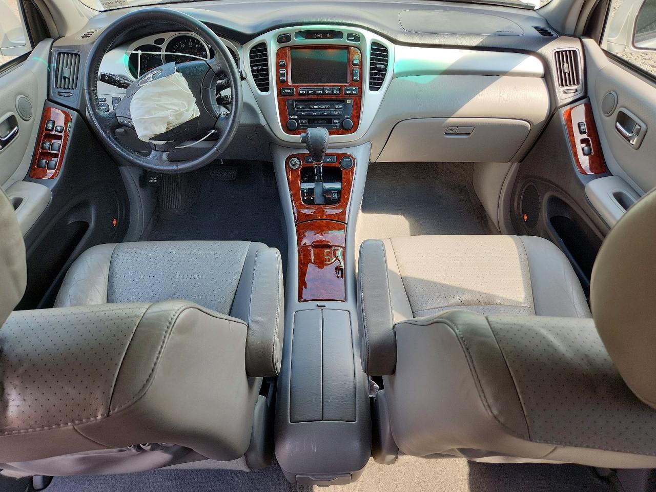 2005 TOYOTA HIGHLANDER