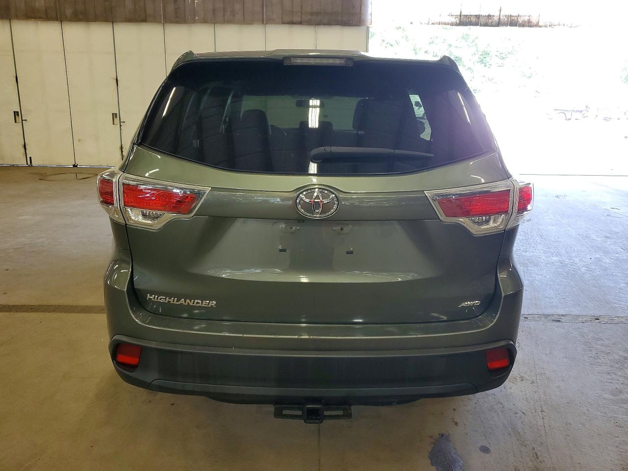 2016 TOYOTA HIGHLANDER