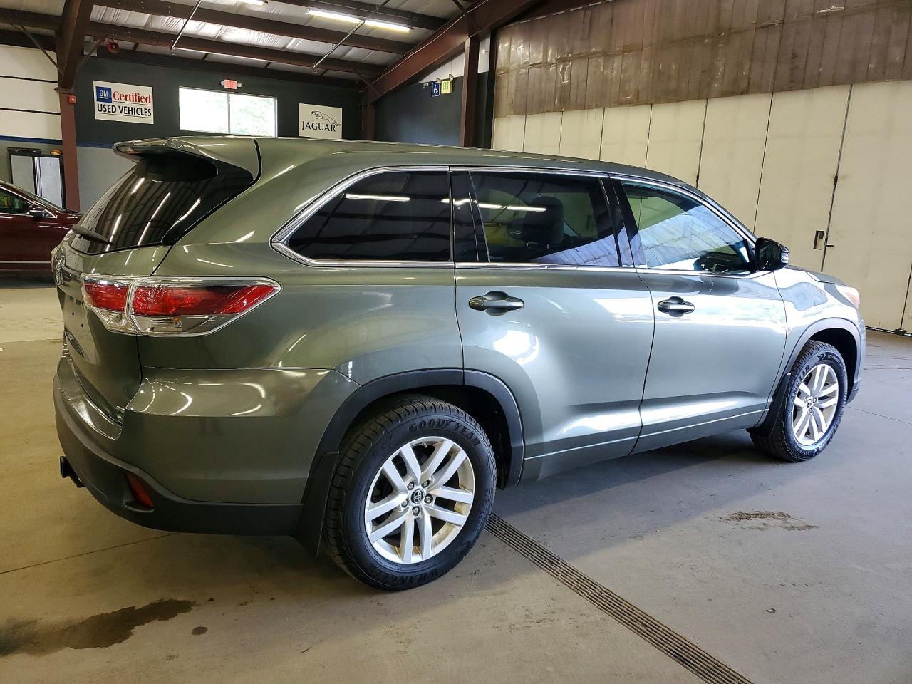 2016 TOYOTA HIGHLANDER