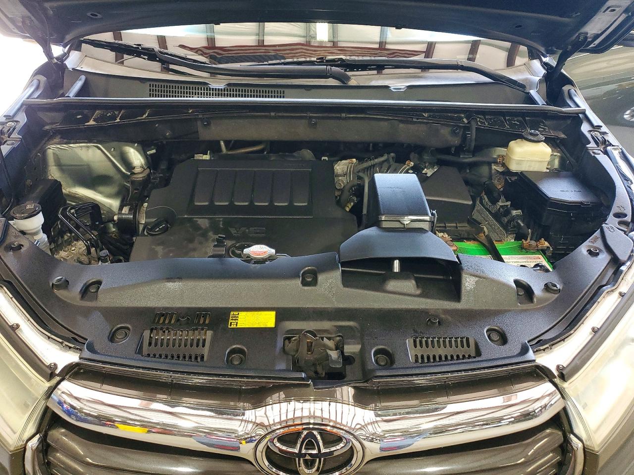 2016 TOYOTA HIGHLANDER
