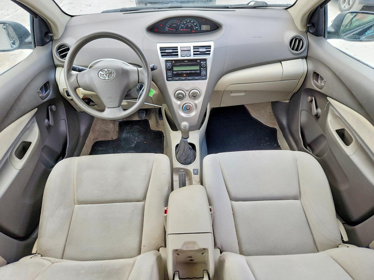 2010 TOYOTA YARIS