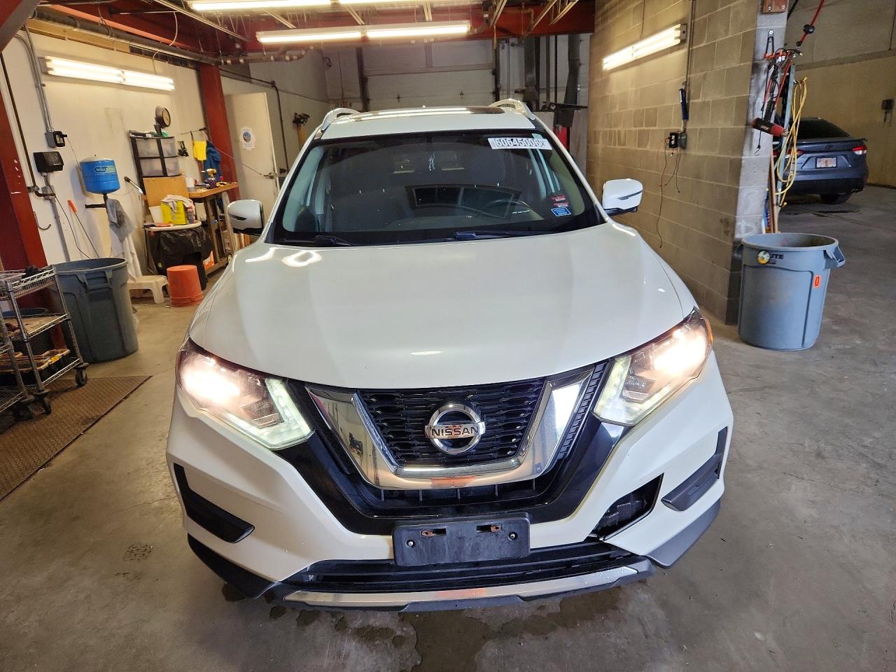 2017 NISSAN ROGUE
