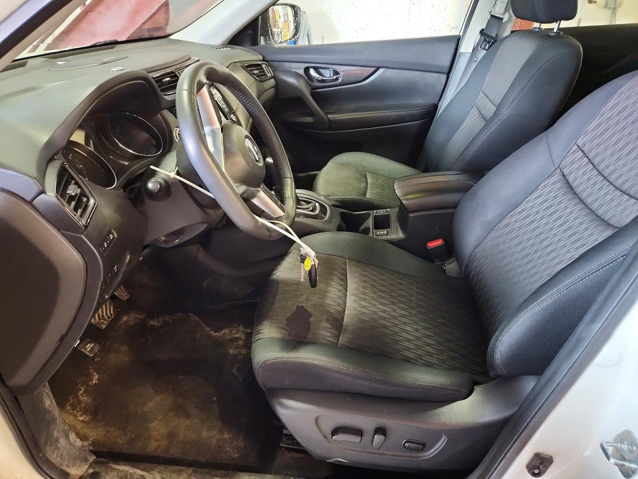 2017 NISSAN ROGUE
