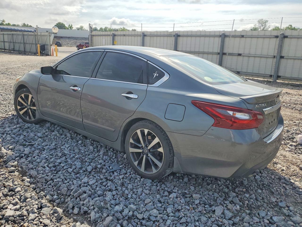 2017 NISSAN ALTIMA