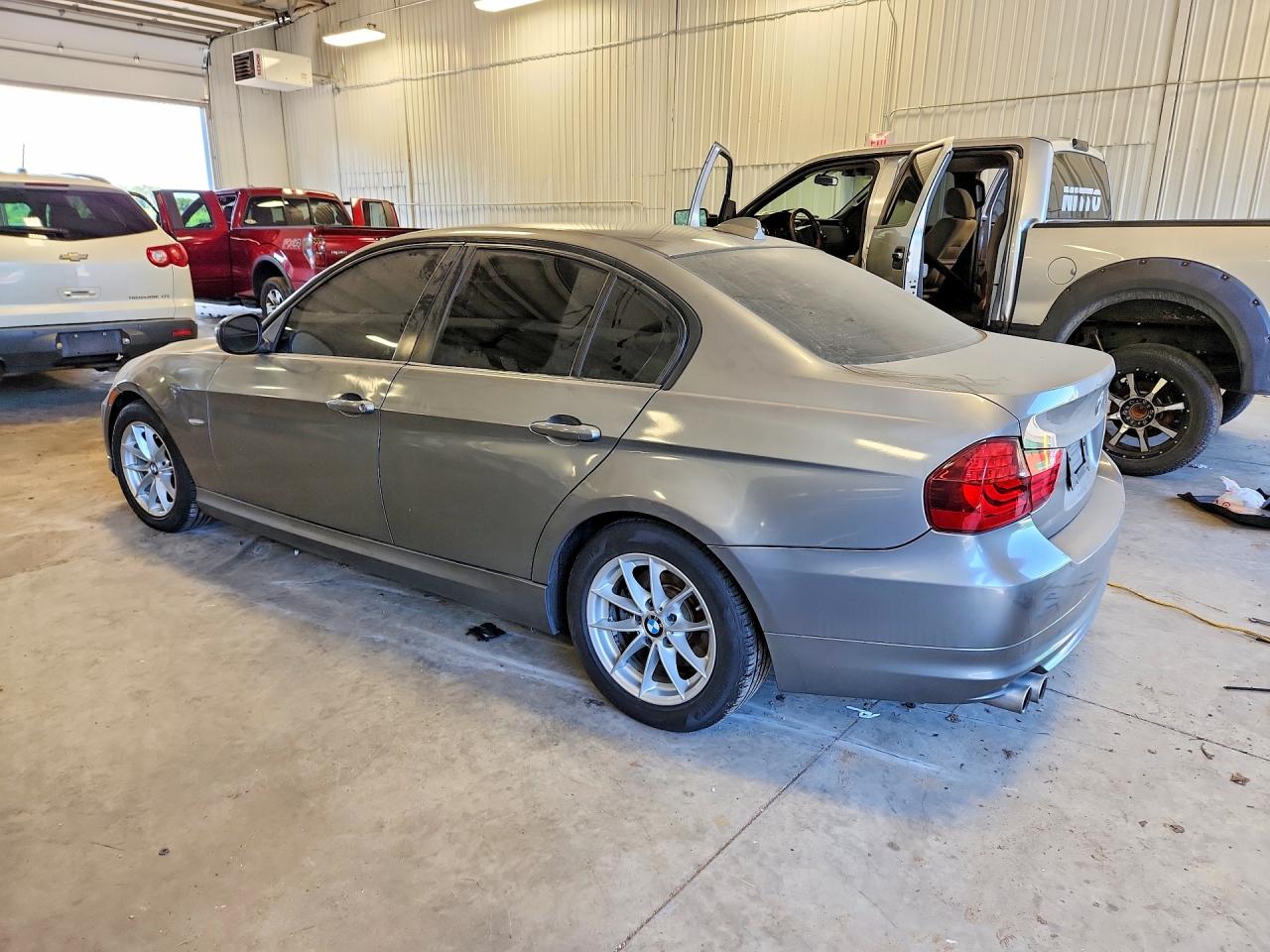 2010 BMW 3 SERIES